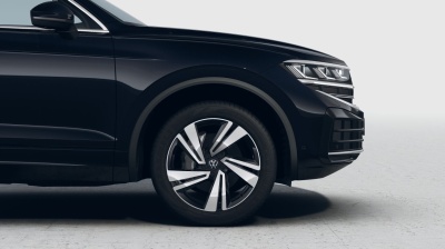 VW Touareg 3.0 TDI Elegance Limited (pohľad do interiéru)