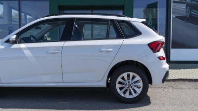 Škoda Kamiq 1.5 TSI Drive 130 Plus (pohľad do interiéru)