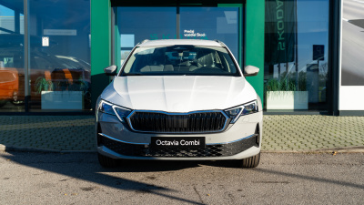 Škoda Octavia Combi 1.5 TSI Top Selection (pohľad zozadu)