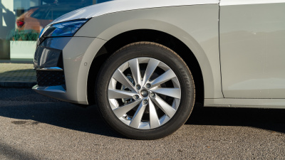 Škoda Octavia Combi 1.5 TSI Top Selection (pohľad do interiéru)