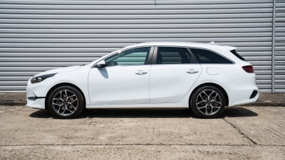 Kia Ceed SW 1.5 T-GDi (pohľad zboku)