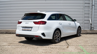 Kia Ceed SW 1.5 T-GDi (pohľad spredu)