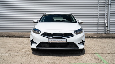 Kia Ceed SW 1.5 T-GDi (pohľad do interiéru)