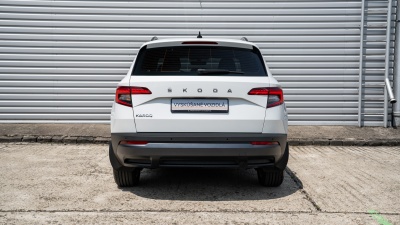 Škoda Karoq Ambition Plus 1,5 TSI DSG7 (pohľad zozadu)