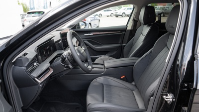 Škoda Superb Combi 2.0 TDI L&K 4x4 (pohľad do interiéru)
