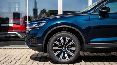 VW Touareg 3.0 TDI Limited (pohľad zozadu)