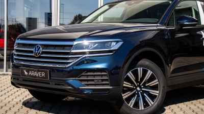 VW Touareg 3.0 TDI Limited (pohľad do interiéru)