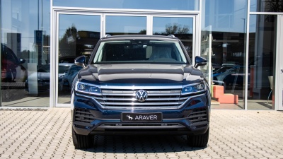 VW Touareg 3.0 TDI Limited (pohľad do interiéru)