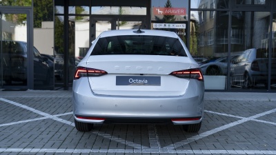 Škoda Octavia 1.5 TSI Drive 130 (pohľad zozadu)