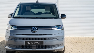 VW Multivan Life Long 2.0 TDI (pohľad do interiéru)