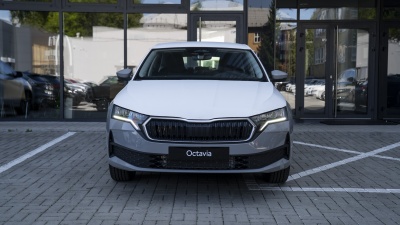 Škoda Octavia 1.5 TSI Drive 130 (pohľad zboku)