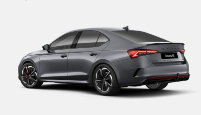Škoda Octavia RS 2.0 TSI  (pohľad zozadu)