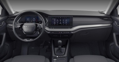 Škoda Octavia Combi 1.5 TSI Drive 130 (pohľad spredu)