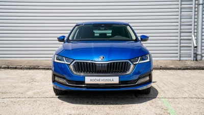 Škoda Octavia 1.5 TSI Style (pohľad do interiéru)