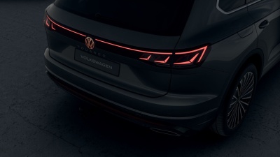 VW Touareg 3.0 TDI Premium Limited (pohľad spredu)