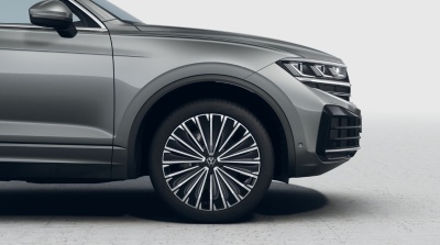 VW Touareg 3.0 TDI Premium Limited (pohľad do interiéru)