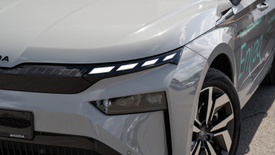 Škoda Enyaq 85x Sportline 4x4 (pohľad spredu)
