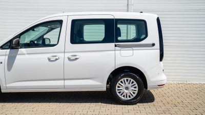 VW Caddy Basis 2.0 TDI (pohľad do interiéru)
