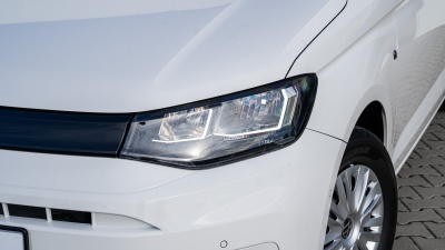 VW Caddy Basis 2.0 TDI (pohľad do interiéru)