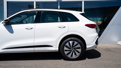 AUDI Q5 2.0 TFSI Quattro (pohľad do interiéru)