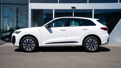 AUDI Q5 2.0 TFSI Quattro (pohľad zboku)