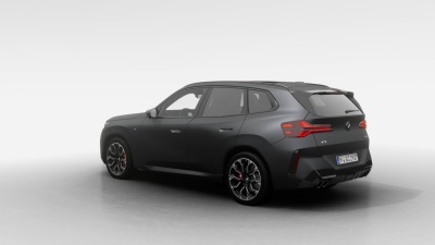 BMW X3 M50 xDrive (pohľad zboku)