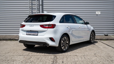 Kia Ceed 1.5 T-GDi DCT  (pohľad do interiéru)