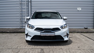 Kia Ceed 1.5 T-GDi DCT  (pohľad zboku)
