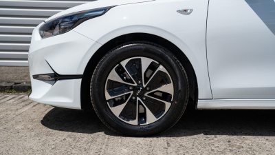 Kia Ceed 1.5 T-GDi DCT  (pohľad do interiéru)