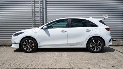 Kia Ceed 1.5 T-GDi DCT  (pohľad zozadu)