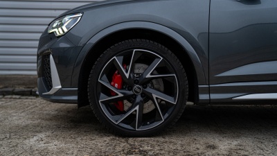 Audi Q3 RS Sportback 2.5 TFSI quattro S tronic (pohľad do interiéru)