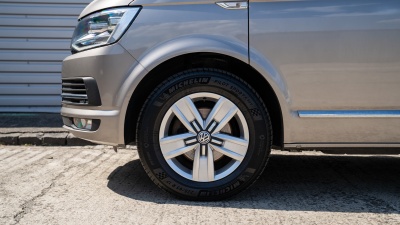 Volkswagen Multivan 2.0 TDI (pohľad do interiéru)
