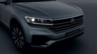 VW Touareg 3.0 TDI Limited  (pohľad spredu)