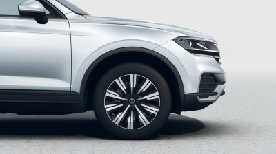 VW Touareg 3.0 TDI Limited  (pohľad do interiéru)