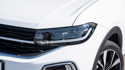 VW T-Cross 1.5 TSI R-Line Limited (pohľad do interiéru)