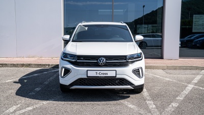 VW T-Cross 1.5 TSI R-Line Limited (pohľad do interiéru)