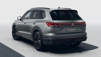 VW Touareg 3.0 TDI R-Line Limited (pohľad zozadu)