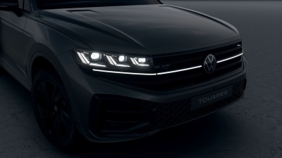 VW Touareg 3.0 TDI R-Line Limited (pohľad do interiéru)