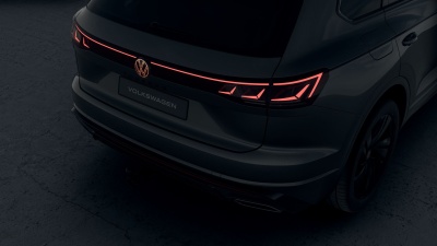 VW Touareg 3.0 TDI R-Line Limited (pohľad do interiéru)