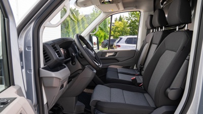 VW Crafter L3H2 35 2.0 BiTDI 4x4 (pohľad do interiéru)