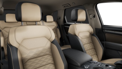 VW Touareg 3.0 TDI Limited Premium (pohľad do interiéru)