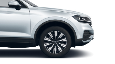 VW Touareg 3.0 TDI Limited (pohľad do interiéru)