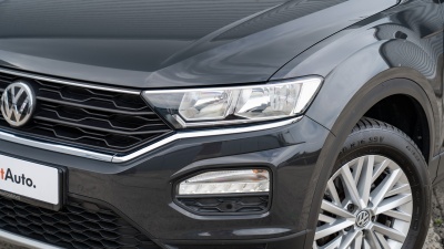 Volkswagen T-Roc 1.0 TSI  (pohľad do interiéru)