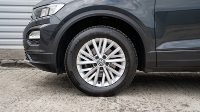 Volkswagen T-Roc 1.0 TSI  (pohľad do interiéru)