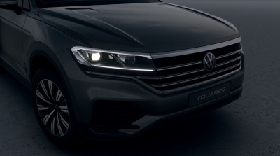 VW Touareg 3.0 TDI Limited (pohľad spredu)