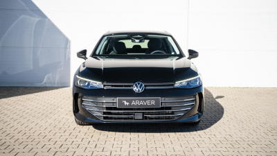 VW Passat Variant 2.0 TDI Business (pohľad zboku)