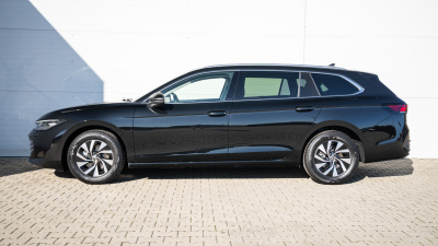 VW Passat Variant 2.0 TDI Business (pohľad zozadu)