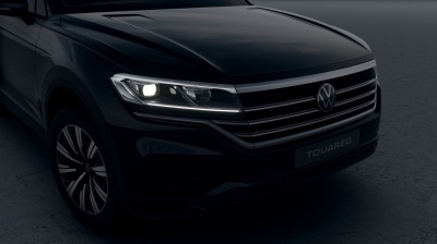 VW Touareg 3.0 TDI Limited (pohľad spredu)