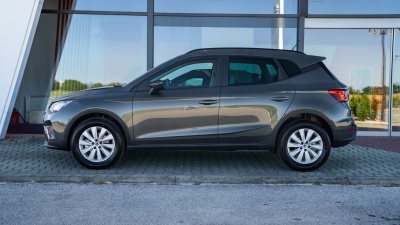 SEAT Arona 1.0 TSI Style Family (pohľad do interiéru)