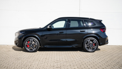 BMW X1 20d xDrive (pohľad zozadu)